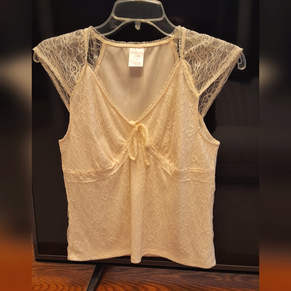 💥SALE💥No Boundaries,Large (11-13), Vanilla Lace Cami